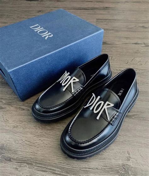 stussy x dior loafers|shawn stussy dior show.